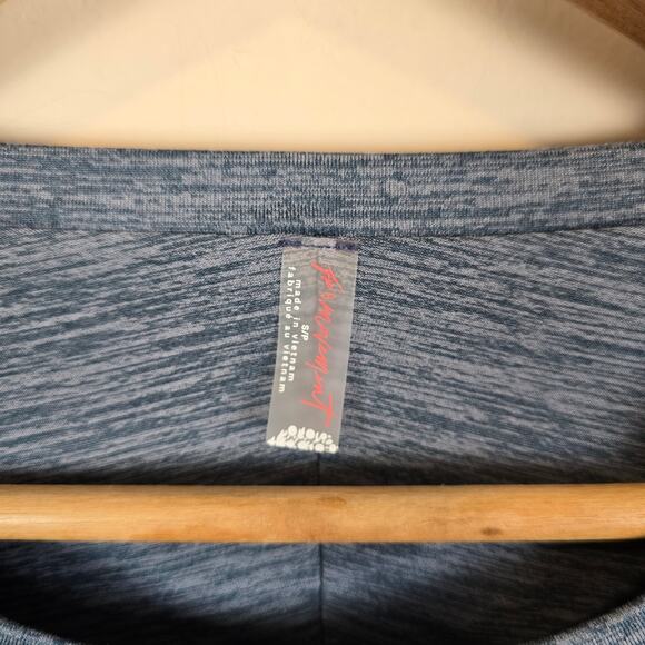 Free People Movement Womens Size S Right On Run Long Sleeve Layer Tee Shirt - Picture 2 of 3